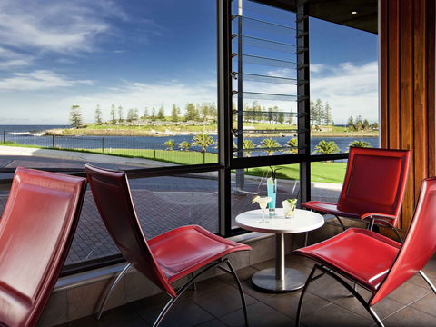 The Sebel Harbour Side Kiama - Kawana Tourism 1