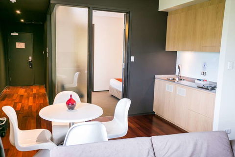 Alpha Hotel Eastern Creek - Kawana Tourism 17