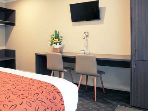 Mercure Orange - Kawana Tourism 7