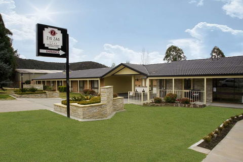 Zig Zag Motel - Kawana Tourism 1
