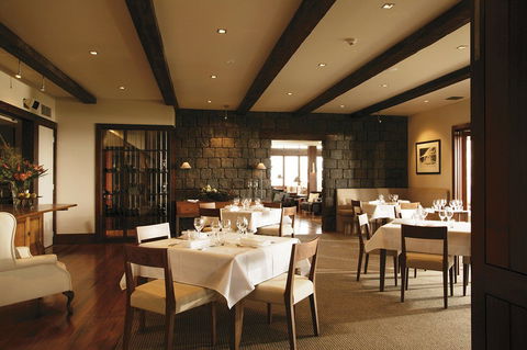 Spicers Peak Lodge - Kawana Tourism 3