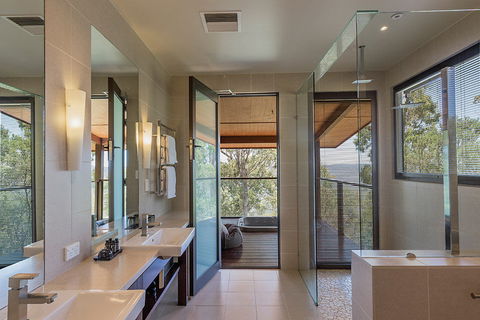 Spicers Peak Lodge - Kawana Tourism 4