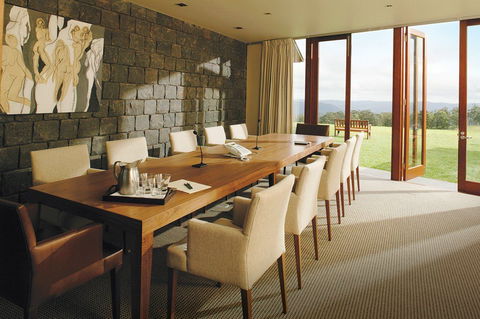 Spicers Peak Lodge - Kawana Tourism 9