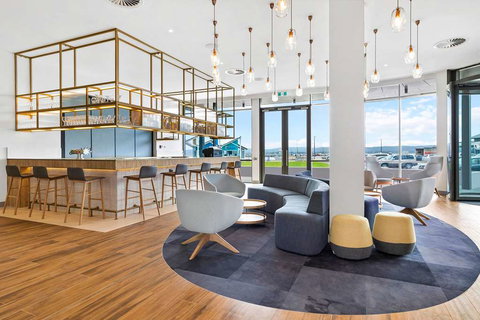 Hilton Garden Inn Albany - Kawana Tourism 4