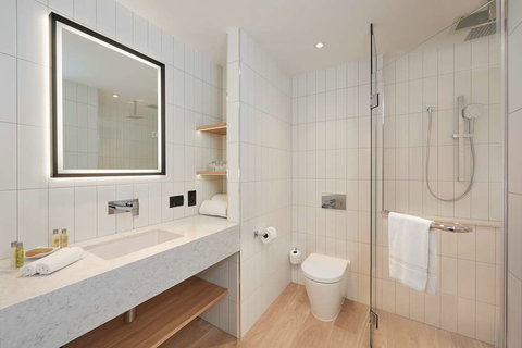 Hilton Garden Inn Albany - Kawana Tourism 6