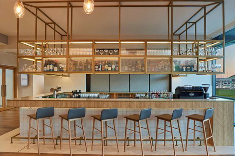 Hilton Garden Inn Albany - Kawana Tourism 15