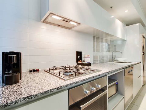 Alpha Mosaic Hotel - Kawana Tourism 17