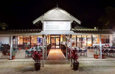 Mission Beach Resort - Kawana Tourism 0