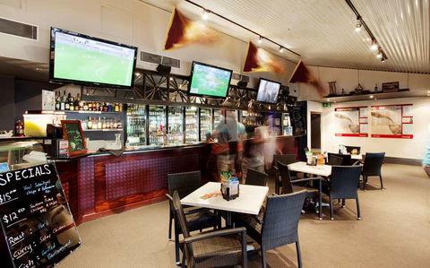 Mission Beach Resort - Kawana Tourism 10