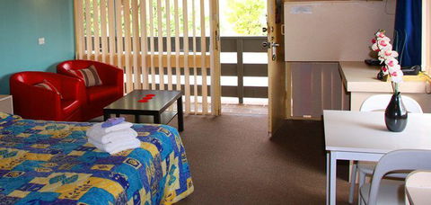 Jetty Motel - Kawana Tourism 0