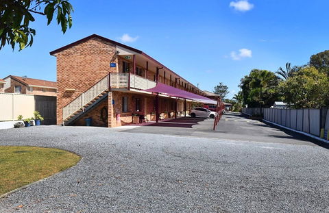 Kennedy Drive Motel - Kawana Tourism 1