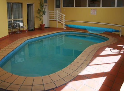 Abbotswood Motor Inn - Kawana Tourism 0