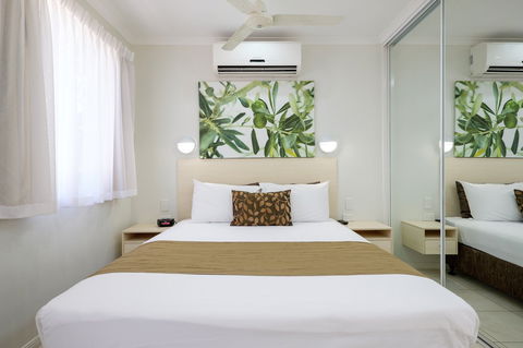 Barney Beach Accommodation Centre - Kawana Tourism 1