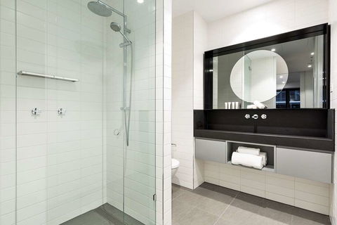 Tyrian Serviced Apts Albert Park Lane - Kawana Tourism 1