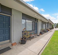 Hamilton Lakeside Motel - Kawana Tourism