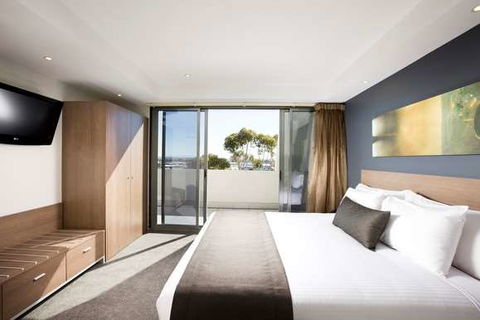 Mantra Tullamarine Hotel - Kawana Tourism 1