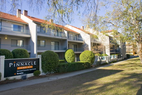 Pinnacle Apartments - Kawana Tourism 0