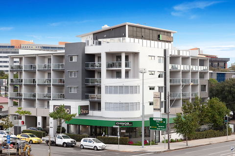 Chino Hotel - Kawana Tourism 0