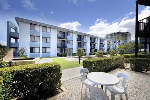 Assured Waterside Apartments - Kawana Tourism 0