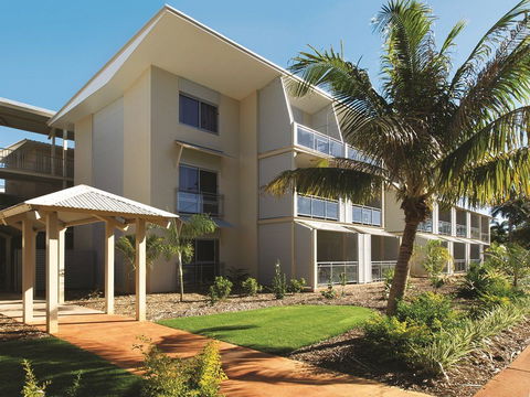 Oaks Broome - Kawana Tourism 0