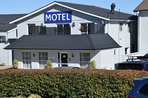 Best Western Coachman's Inn Motel - Kawana Tourism 0