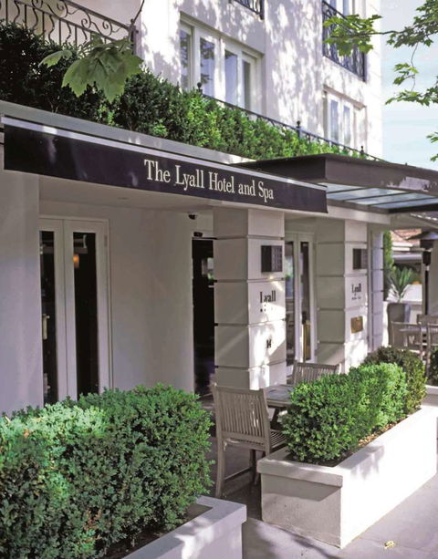 The Lyall Hotel - Kawana Tourism 1