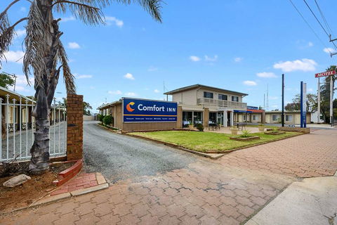 Comfort Inn Flinders On Main - Kawana Tourism 0