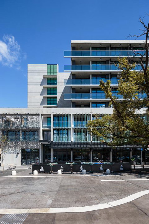 Avenue Hotel Canberra - Kawana Tourism 24