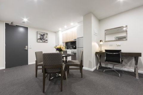 Avenue Hotel Canberra - Kawana Tourism 31