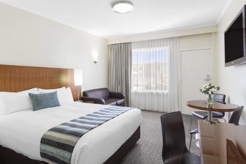 Garden City Hotel, Best Western Signature Collection - Kawana Tourism 1
