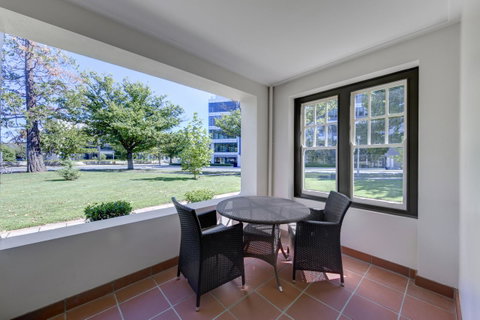 Hotel Kurrajong Canberra - Kawana Tourism 10