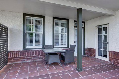 Hotel Kurrajong Canberra - Kawana Tourism 8