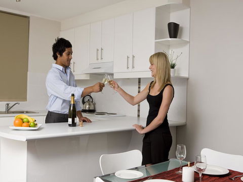 Manuka Park Serviced Apartments - Kawana Tourism 17