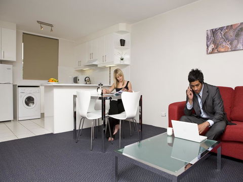 Manuka Park Serviced Apartments - Kawana Tourism 13