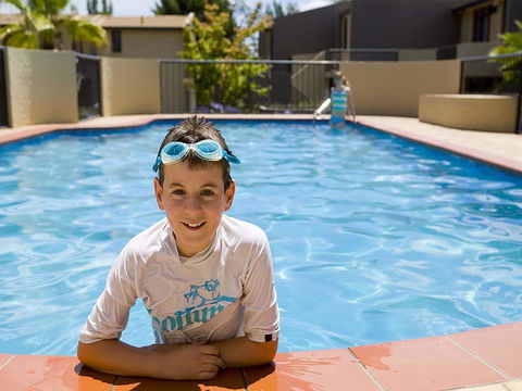 Manuka Park Serviced Apartments - Kawana Tourism 8