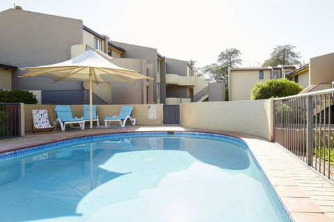 Manuka Park Serviced Apartments - Kawana Tourism 34