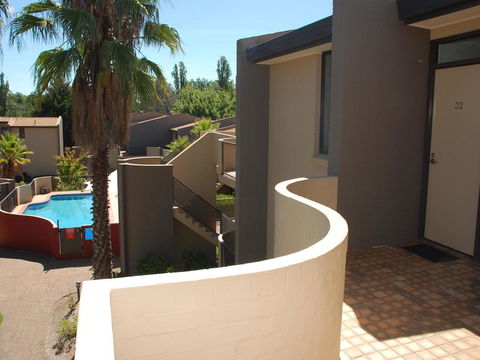 Manuka Park Serviced Apartments - Kawana Tourism 15