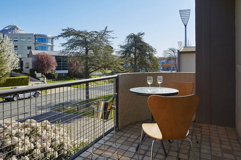 Manuka Park Serviced Apartments - Kawana Tourism 24