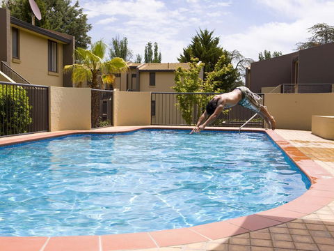 Manuka Park Serviced Apartments - Kawana Tourism 16
