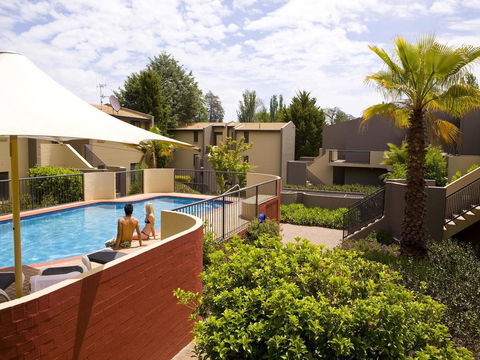 Manuka Park Serviced Apartments - Kawana Tourism 12
