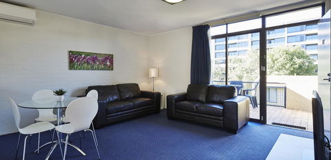 Manuka Park Serviced Apartments - Kawana Tourism 35