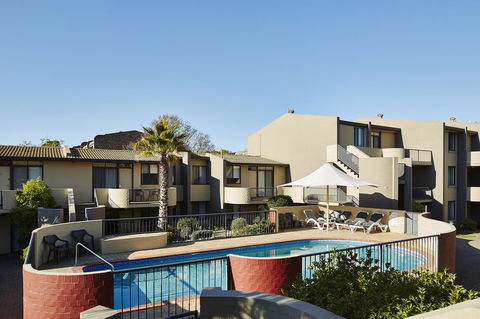 Manuka Park Serviced Apartments - Kawana Tourism 23