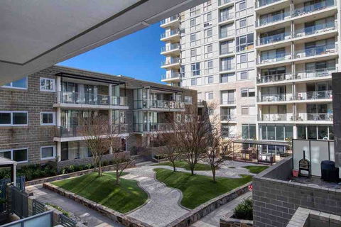 Spacious 1BR Stylish New Acton Apartment +Parking - Kawana Tourism 14