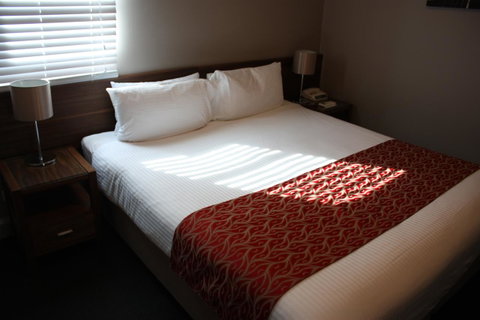 Quality Hotel Dickson - Kawana Tourism 16
