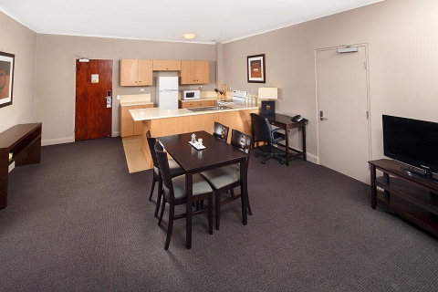 Quality Hotel Dickson - Kawana Tourism 7