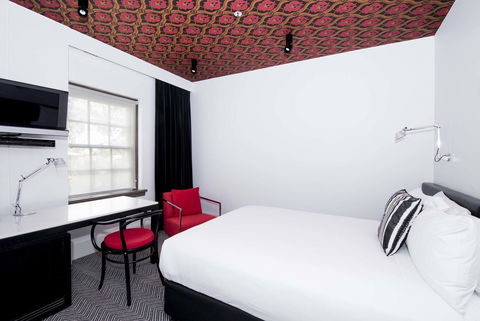 Peppers Gallery Hotel - Kawana Tourism 12