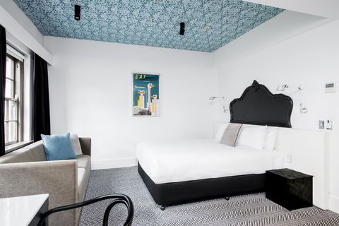 Peppers Gallery Hotel - Kawana Tourism 32