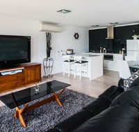 Lure Bed and Breakfast - Kawana Tourism