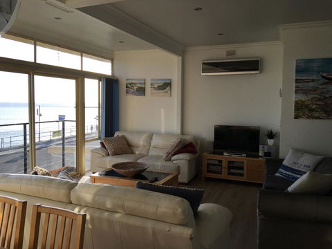 Crystal Blue Apartment - Kawana Tourism 36