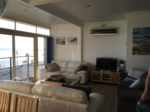 Crystal Blue Apartment - Kawana Tourism 35